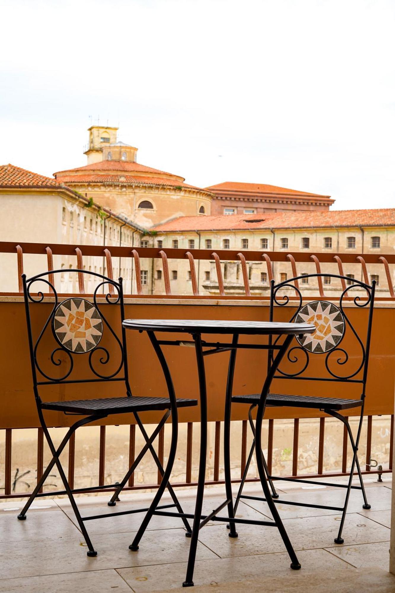 Clavi Apartament Sassari Kültér fotó
